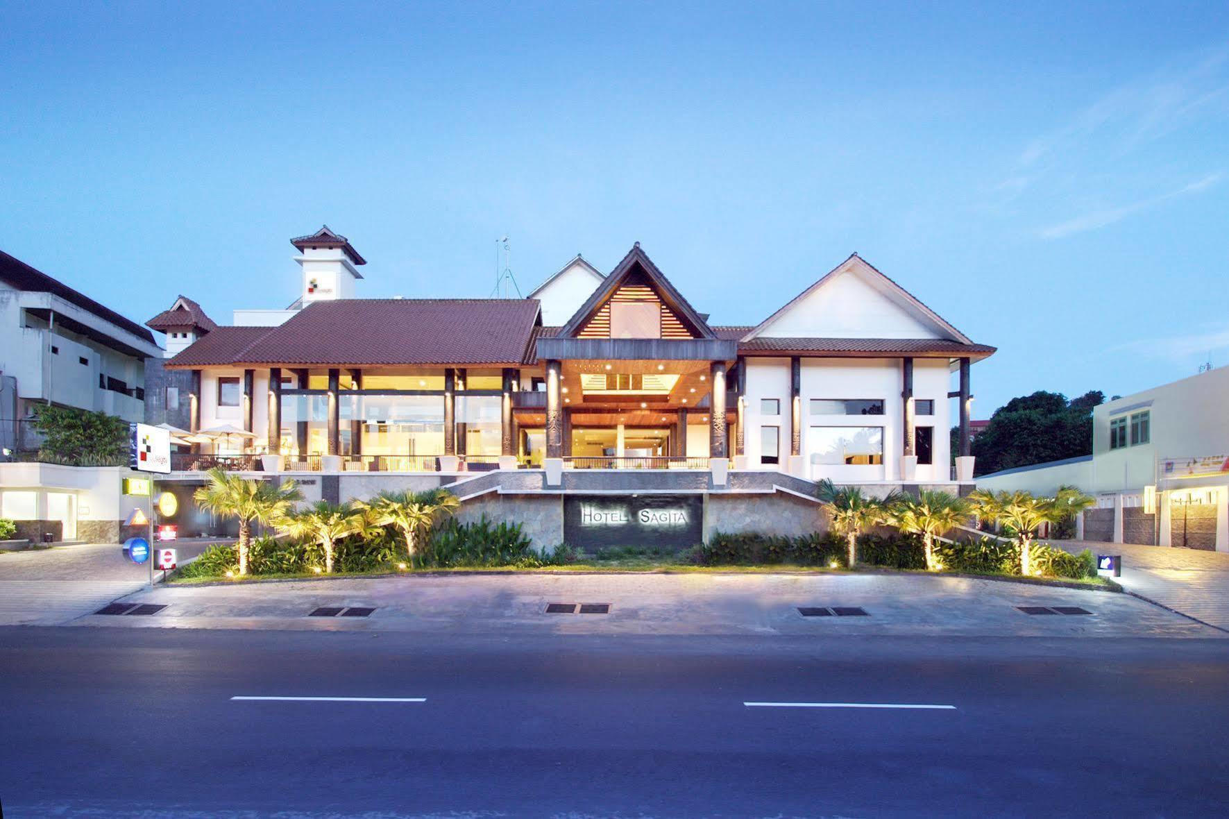Hotel Horison Sagita Balikpapan Exteriör bild